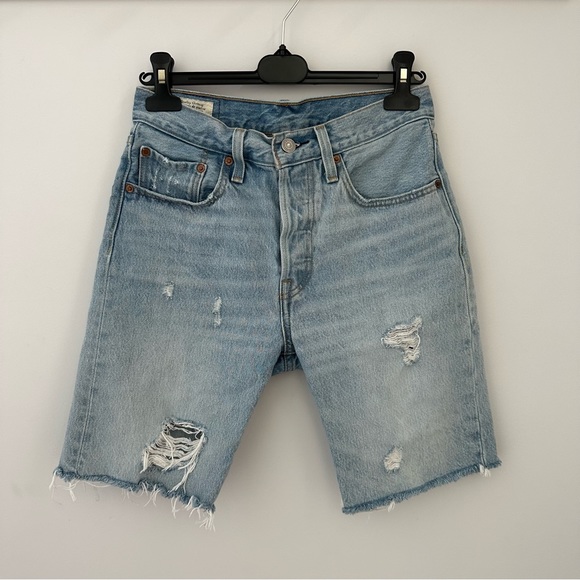 Levi's Pants - Levis 501 Mid Thigh Shorts Size 26